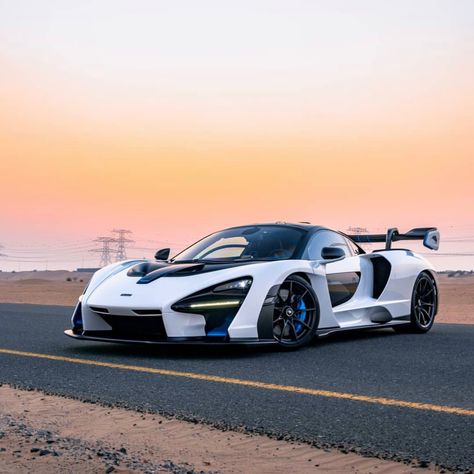 McLaren Senna chassis #041 painted in Alaska Diamond White w/ exposed carbon fiber, Blue accents. The car also has the McLaren Kiwi bird logo on each side of the rear wing Photo taken by: @aldric_a on Instagram Owned by: @gtforcemeister Instagram Mclaren P1 Black, Mclaren Senna, Motor Mobil, Mclaren Cars, Ferrari Laferrari, Lamborghini Veneno, Pagani Huayra, Mclaren P1, Exotic Sports Cars