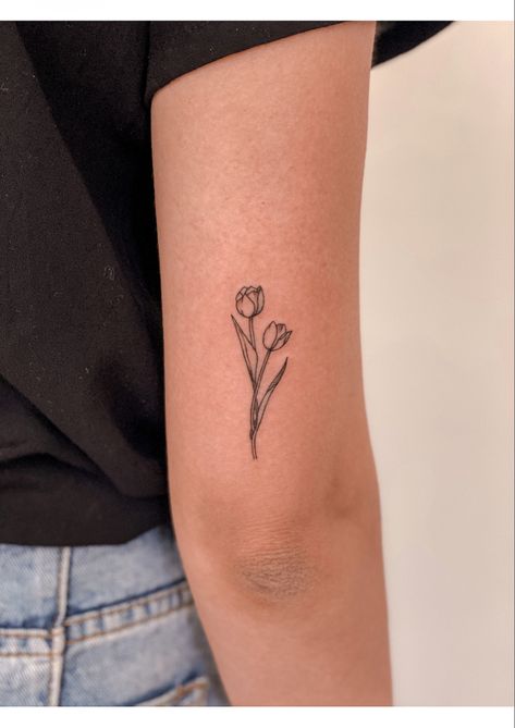 Matching Tulip Tattoo, Tulip Tattoo Placement, Small Amsterdam Tattoo, Netherlands Tattoo Ideas, Amsterdam Tattoo Ideas, Denmark Tattoo, Netherlands Tattoo, Amsterdam Fits, Stay Tattoo