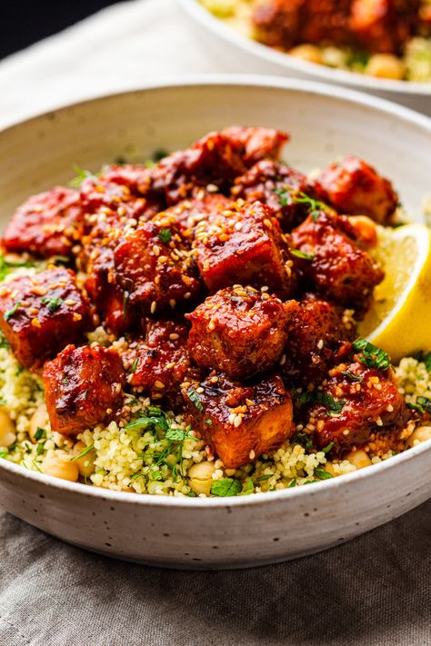 harissa tofu herby couscous Herby Dinner Recipes, Vegetarian Harissa Recipes, Harissa Recipes Vegan, Gluten Free Couscous Recipes, Harissa Tofu Recipes, Harissa Recipes Vegetarian, Recipes With Harissa, Tofu Couscous, Herby Couscous