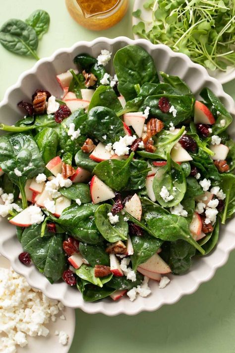 Apple Spinach Salad with Candied Pecans and Feta Apple And Lettuce Salad, Apple Feta Spinach Salad, Spinach Based Salad, Summer Salads Recipes With Fruit, Candied Pecans Salad, Spinach Salad Recipes Dressing, Spinach Pecan Salad, Salads With Apples, Apple Feta Salad