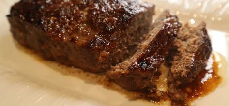 Greek Meatloaf, Traditional Meatloaf, Hp Sauce, Classic Meatloaf, Dehydrated Onions, Meatloaf Recipe, Smashed Potatoes, Soup Season, Greek Style