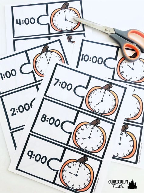 FREE Telling Time to the Hour Pumpkin Math Center | Curriculum Castle Telling Time Puzzles Free Printable, Tell Time Activities, Telling Time Free Printables, Teaching Time To Preschoolers, Telling Time Kindergarten, Telling The Time Activities, Telling Time For Kids, Telling Time In English, Time Activities For Preschool