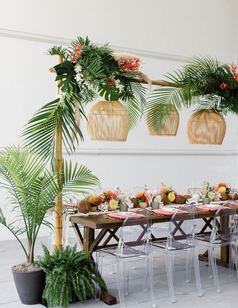 Havana Nights Party, Themed 1st Birthday, Luau Theme Party, Fiesta Tropical, Luau Theme, Palm Beach Wedding, Hawaiian Theme, Wedding Venues Beach, Tiki Party