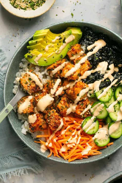 Crispy Air Fryer Salmon Sushi Bowl Salmon Roll Bowl, Air Fryer Salmon Bowl, Salmon Bowl Air Fryer, Salmon Bowls Healthy Easy, Sushi Bowl Salmon, Crispy Salmon Bowl, Air Fryer Salmon Bowl With Spicy Mayo, Salmon Rice Bowl Air Fryer, Spicy Salmon Roll Bowl