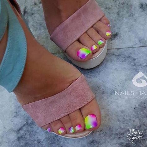 Toe Nail Design, Toenail Art Designs, Toenail Designs Summer, Pretty Pedicures, Pedicure Designs Toenails, Summer Toes, Toe Nail Color, Pretty Toe Nails, Cute Toe Nails