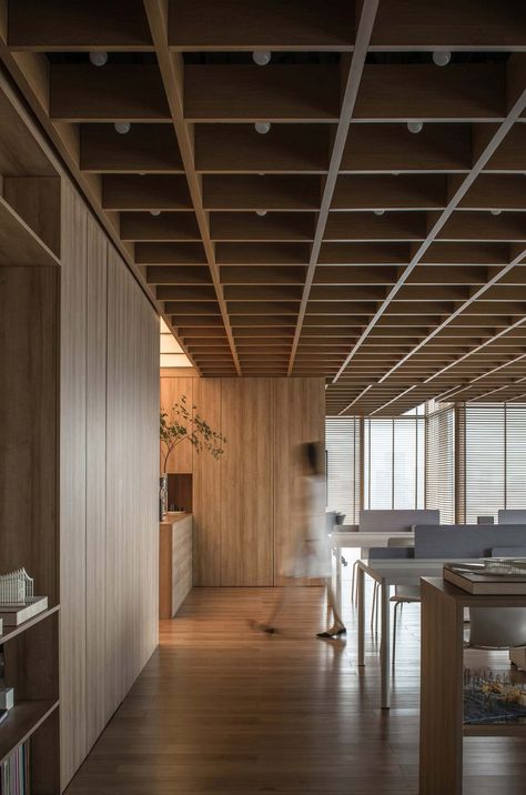 Japanese Office Design, Japanese Office, Japanese Interior, Wood Ceilings, Coffered Ceiling, Design Strategy, Chengdu, Office Interior Design, Commercial Interiors