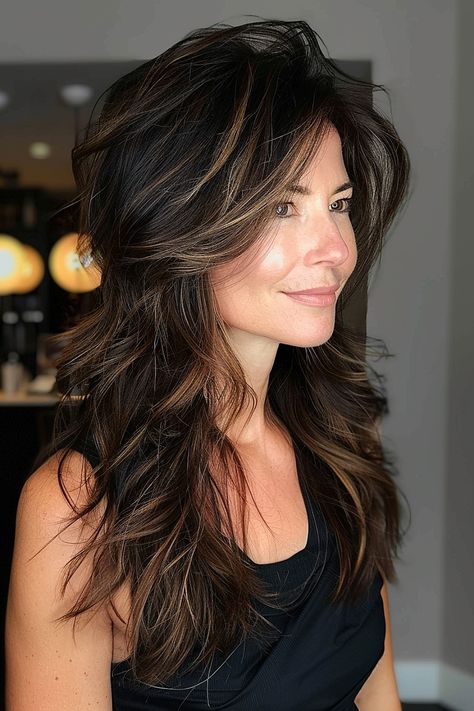 Disconnected Layers Long Hair, Layered Hairstyles For Straight Hair, Disconnected Layers, Wolf Haircut Long Hair, Voluminous Blowout, Deep Brunette, Long Layered Hairstyles, Corte Shaggy, Wolf Cuts