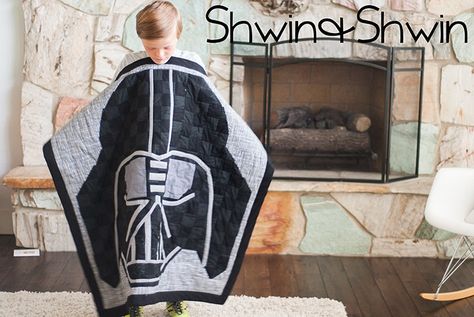 Darth Vader Quilt Pattern || Free Pattern&Tutorial || Shwin&Shwin Darth Vader Quilt, Star Wars Blanket, Quilt Free Pattern, Free Printable Patterns, Small Quilt Projects, Quilt Projects, Wall Quilts, Pattern Tutorial, Small Quilts