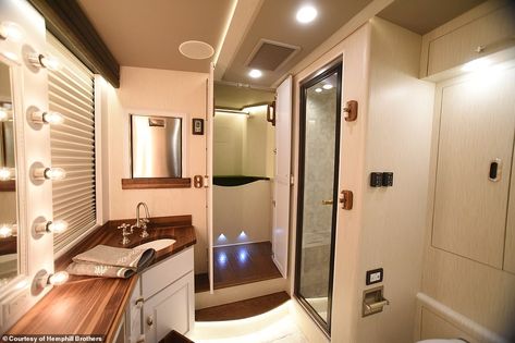 A master bathroom on one of the buses, with natural wood vanity tops. All the buses come w... Tour Van Interior, Tour Bus Exterior, Tour Bus Bathroom, Bus Bathroom, Vanity Van, Tour Bus Interior, Tour Bus, Ikea Pantry, Sand Chair