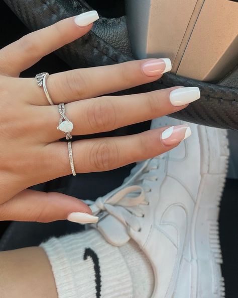 Clear With White Design Nails, White And Clear Nails, White Clear Nails, Sinchan Wallpaper, White French Nails, Transparent Nails, Gel Designs, Basic Nails, French Nail Designs