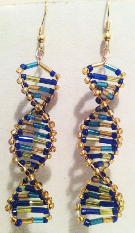 Dna Beads, Dna Earrings, Dna Jewelry, Blue Beaded Earrings, Handmade Jewelry Tutorials, Micro Macramé, Funky Jewelry, Beaded Jewelry Patterns, Handmade Jewelry Diy