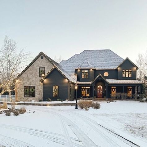 Big Two Story House, Living In A Hotel, Becki Owens, Dream Life House, Chris Loves Julia, Farmhouse Style House Plans, Holiday Beauty, Black House Exterior, Farmhouse Style House