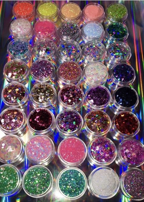 Glitter Bar, Boho Makeup, Festival Makeup Glitter, Makeup Kit For Kids, Glam Aesthetic, Basic Makeup, Glitter Party, Soft Makeup, Glitter Crafts