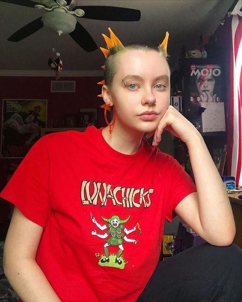 Emma on Instagram: “Finally finished making this Lunachicks T-shirt 😌 definitely one of the hardest shirts I’ve made #diy #lunachicks #grlpwr #nastywoman #art” Ugly Hair, Rave Girls, Bad Haircut, Punk Hair, Goth Makeup, Punk Girl, Funky Hairstyles, Hair Reference, Buzz Cut