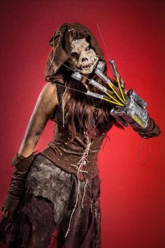 Bring the night to life in a captivating witch costume perfect for spell-casting and moonlit adventures. 🌙✨ #WitchingHour #HalloweenGlam Dc Scarecrow Costume, Arkham Scarecrow, Dc Scarecrow, Panther Halloween Costume, Batman Scarecrow, Scarecrow Cosplay, Scarecrow Dress, Scary Cosplay, Apocalypse Costume