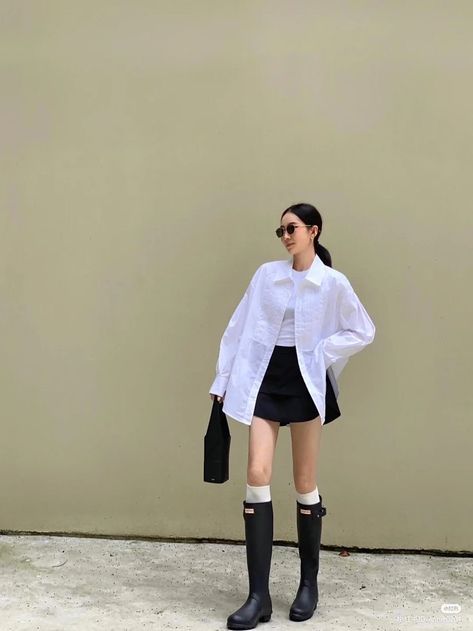 Spring Outfits Korea, Knit Vest Outfit, Japan Outfits, Casual Oufits, Japan Outfit, Casual Day Outfits, Pinterest Outfits, Korea Fashion, Urban Style