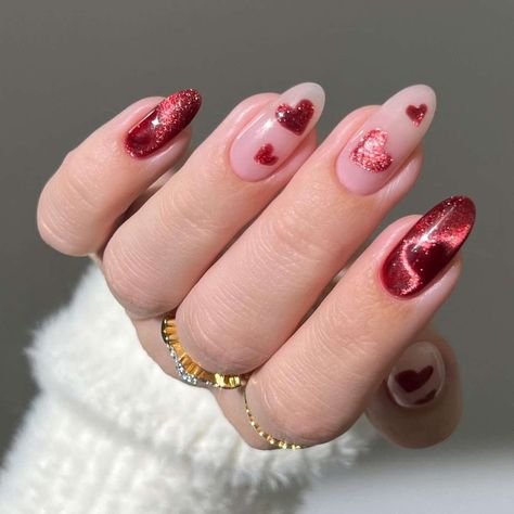 Valentines Red Nails Designs, Best Valentines Nails, Valentines Day Nail Art Designs, Nail Birthday Ideas, Lover Era Nails, Valentine’s Day Nails, Red And Pink Nails Ideas, Nail Valentines Day, Red Pink Nails