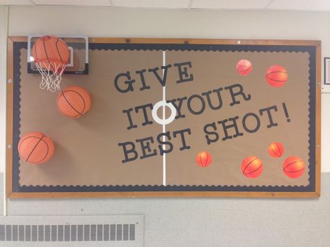 Basketball theme bulletin board Basketball Bulletin Boards, Basketball Classroom, Sports Bulletin Boards, Physical Education Bulletin Boards, Pe Bulletin Boards, Sports Classroom, Testing Motivation, Sports Theme Classroom, Team Theme