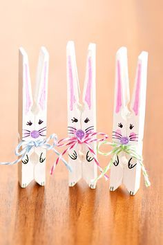 Påskeaktiviteter For Barn, Clothespin Diy Crafts, Eggs Ideas, Clothespin Art, Fun Easter Crafts, Easy Easter Crafts, Spring Easter Crafts, Easter Bunny Crafts, Easter Projects