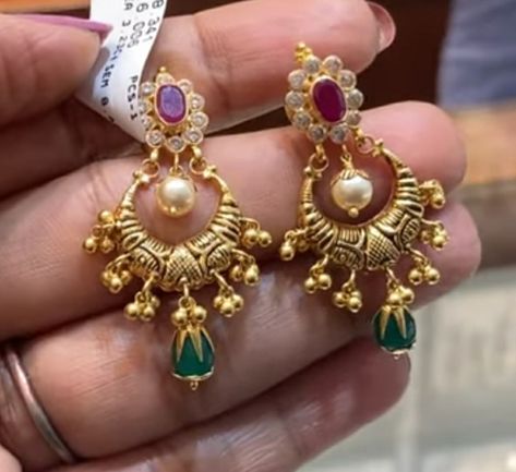 Gold Chandbali Earrings Design, 4 Grams Gold Ear Rings, Chandbali Earrings Gold, Big Earrings Gold, Gold Earrings For Kids, Gold Jewels Design, Gold Bangles For Women, New Gold Jewellery Designs, Gold Earrings Models