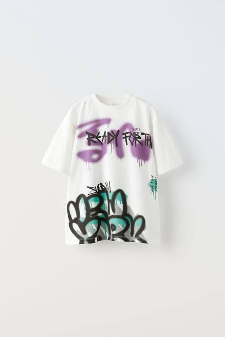 T Shirt Design Graffiti, Graffiti Tshirt Design, Graffiti Clothes, Hoodie Design Ideas Inspiration, Graffiti Tshirt, Street Style Hoodie, Graffiti Shirts, Graffiti T Shirt, T Shirt Graphic Design