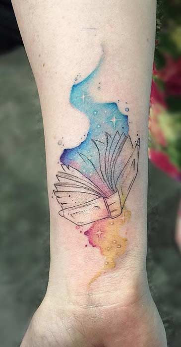 Teacher Inspired Tattoos, Zoey Tattoo, Seductive Tattoos, Writer Tattoos, Awesome Tattoo Ideas, Book Lover Tattoo, Bookish Tattoos, Literary Tattoos, Palm Tattoos