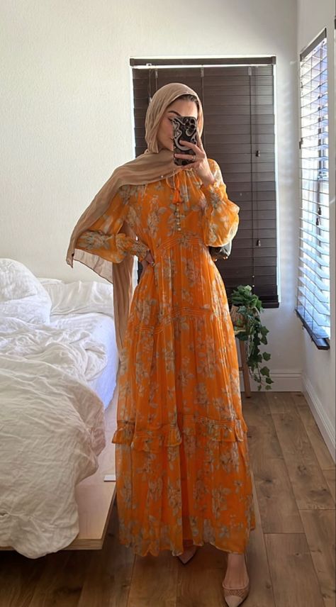 Hijabi Outfits Casual Summer Maxi Dresses, Hijabi Long Dress Casual, Modest Summer Dresses Muslim, Aesthetic Hijab Outfit Ideas, Modest Holiday Outfits Summer, Hijab Summer Dress, Hijabi Picnic Outfit Aesthetic, Hijabi Picnic Outfit, Hijabi Summer Dresses