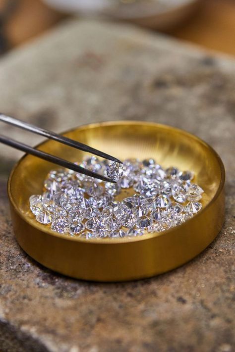 Here is the image of the loose diamonds which is picked by the dealer who is checking the color grade and size of the diamonds. Bejewelled Aesthetic, Diamond Jewellery Aesthetic, Stacy Aesthetic, Gold Money, Belgium Travel, Antwerp Belgium, Travel Diaries, Diamond Collection, Coffee Station