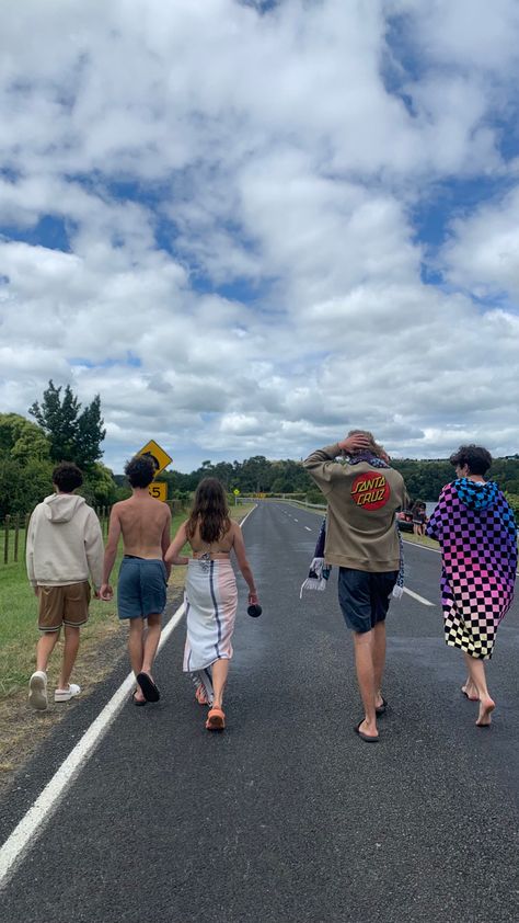 Nz Summer Outfit, Family Holiday Aesthetic Summer, Nz Summer Aesthetic, New Zealand Summer Aesthetic, Saltburn Summer Aesthetic, Surviving Summer Aesthetic, Summer 2019 Aesthetic, Australian Summer Aesthetic, Nz Money