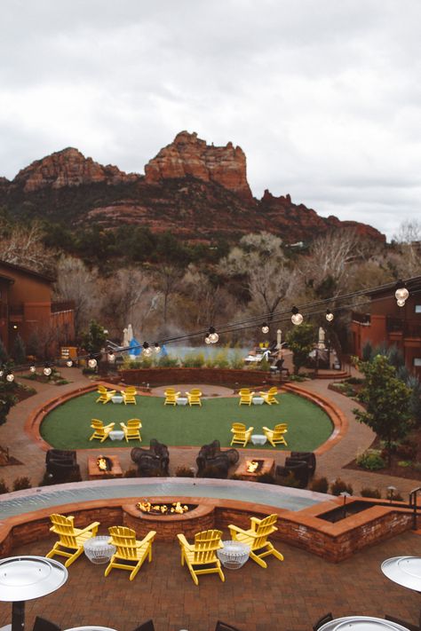 The best hotel in Sedona Arizona (The Amara Resort) which overlooks the Red Rocks. Learn more here: http://whimsysoul.com/amara-resort-sedona/ Amara Resort Sedona, Arizona Honeymoon, Sedona Bachelorette, Sedona Itinerary, Girlfriend Trips, Honeymoon Itinerary, Sedona Vacation, Slide Rock State Park, Romantic Resorts