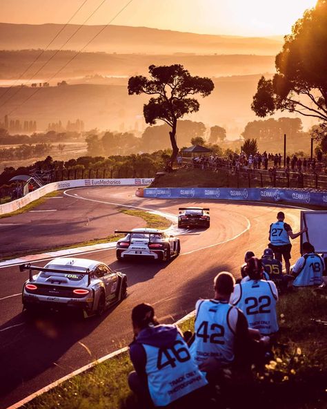 J A Y S O N   F O N G 🇦🇺 |📍🇬🇧 on Instagram: “Up there as one of the most magical views in motorsport - Sunrise at Mount Panorama on race day #B12hr . . . #Bathurst12hr #Bathurst…” Racing Aesthetic, Mount Panorama, Race Day, Race Cars, Motorsport, Cars, On Instagram, Instagram