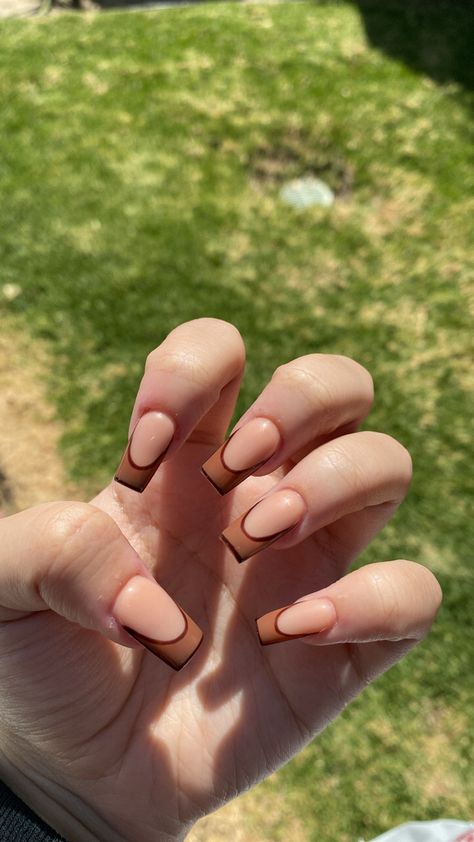 Different Color Brown Nails French Tip, Classy Fall Nails Square, Nails French In Color, Brown Outline French Tip Nails, French Tip Acrylic Nails Coffin Color, Fall Short French Nails, French Tip Acrylic Nails Fall Colors, Brown Acrylic Nails Coffin Short, Short Acrylic Nails Designs Brown