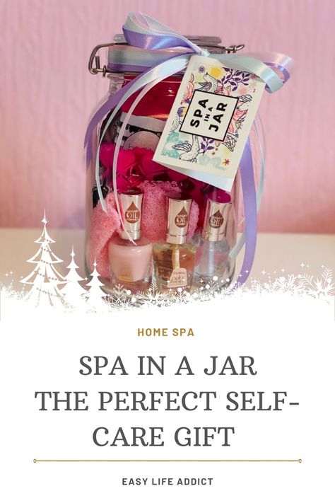 DIY Spa In A Jar - The Perfect Mason Jar Gift! - Easy Life Addict Pedicure In A Jar Gift Ideas, Spa In A Jar Ideas, Spa In A Jar Diy, Homemade Foot Scrub, Spa In A Jar, Mothers Day Spa, Mason Jar Gift, Mason Jar Christmas Gifts, Spa Time