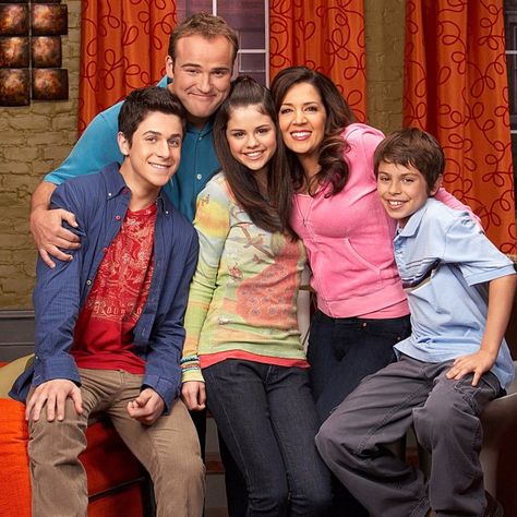 Justin Russo, Maria Canals Barrera, David Henrie, Wizards Of Waverly, Alex Russo, Disney Channel Shows, Wizards Of Waverly Place, Waverly Place, Disney Channel Stars