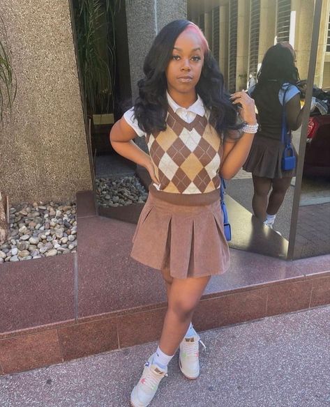 Shirt Snd Skirt Outfit, Dresses For Picture Day At School, Skirt Outfit Inspo Black Women, 8th Grade Graduation Outfit Ideas Skirts, 8th Grade Picture Day Outfits, 8th Grade Graduation Outfit Ideas, Teen Skirts, Outfit Hacks, Picture Day Outfits