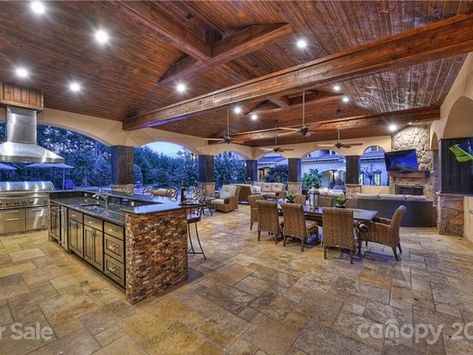 Texas Backyard, Large Covered Patio, Pool Pavilion, Outdoor Cooking Spaces, Outdoor Living Space Design, Screened Porches, Kitchen Design Layout, Yard House, Farmhouse Outdoor