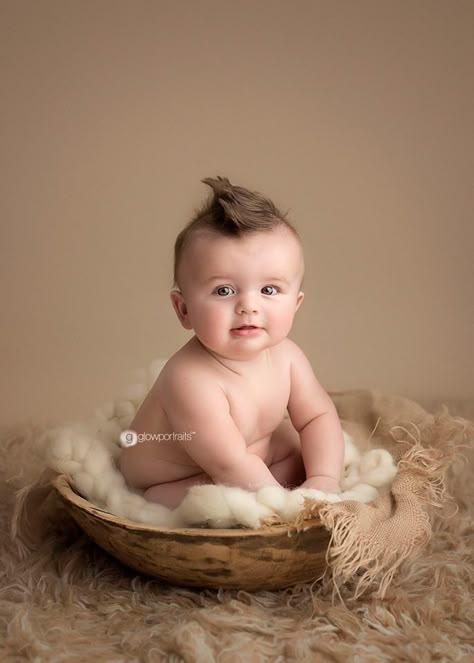 6 Month Baby Picture Ideas Boy, Baby Photoshoot Ideas At Home, Sitter Photography, 6 Month Pictures, 6 Month Baby Picture Ideas, Photoshoot Ideas At Home, Baby Boy Images, 6 Month Photos, Newborn Photography Tips