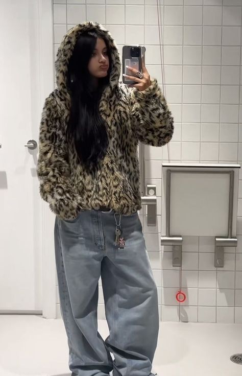 #furjacket #outfitinspo Leopard Jacket, Leopard Print Jacket, Fits Clothes, Fall Fits, Winter Fits, Swaggy Outfits, Style Streetwear, Print Jacket, Lookbook Outfits