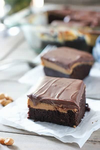 If you are a chocolate and/or peanut butter lover this is The Best Chocolate Peanut Butter cake ever! Using peanut butter right from the jar! #peanutbutter #chocolatecake #peanutbutterdessert Peanutbutter Chocolate Cake, Chocolate Peanut Butter Cake, Diy Easy Recipes, Butter Cake Recipe, Peanut Butter Cake, Peanut Butter Desserts, Peanut Butter Frosting, Gateaux Cake, Butter Frosting