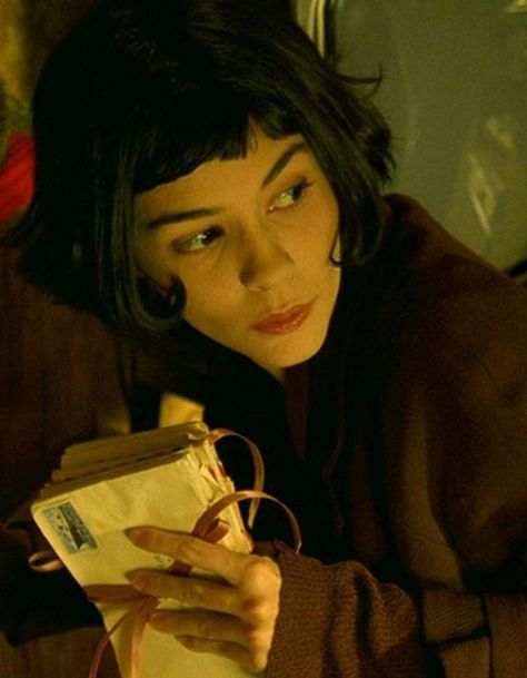 Amelie 2001, Films Aesthetic, Quotes French, Films Photography, Damien Chazelle, Audrey Tautou, French Film, Film Pictures, Films To Watch