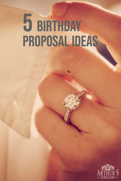 5 Birthday Proposal ideas for an unforgettable engagement Proposal Ideas For Him, Flower Proposal, Proposal Ideas Engagement, Glamorous Wedding Cakes, Birthday Proposal, Flora Bridal, Wedding Couple Pictures, Creative Proposals, Pearl Wedding Shoes