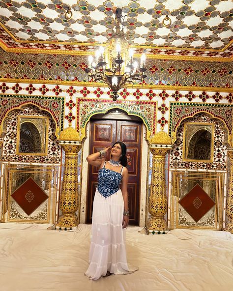 City Palace, Jaipur, The Shobha Niwas is richly decorated with gold and glasswork. This room was initially used for religious purposes, to pray during Hindu festivals such as Diwali and Holi. #indiatravel #indiatourism #jaipurdiaries #chhaviniwas #jaipur #jaipurdiaries #jaipuri #jaipurlove #jaipurphotography #jaipurpinkcity #jaipurtalks #jaipurtourism @rajasthan_tourism #citypalace #beautifuljaipur #CityPalaceJaipur #JaipurCityPalace #Jaipur #PrivateTour #shobhaniwas Rajasthan Photography, City Palace Jaipur, Rajasthan Tourism, Hindu Festivals, Jaisalmer, India Travel, Diwali, Jaipur, Palace