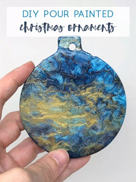 Painted Ornaments Christmas, Christmas Ornaments Painted, Easy Diy Ornaments, Glitter Slime Recipe, Marble Ornaments, Painting Ornaments, Ornaments Painted, Diy Glitter, Glitter Slime