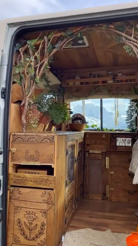 Van House, Bus Living, Kombi Home, Bus House, Campervan Life, Tiny House Inspiration, Van Life Diy, Van Home, Van Living