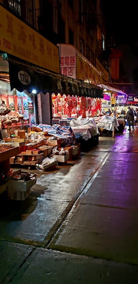 Chinatown shops along 8th Ave. Chinatown Sunset Park Brooklyn. Photography by #koonartdesign #brooklyn #chinatown #nyc Sunset Park Brooklyn New York, Chinatown Nyc Night, East New York Brooklyn, Sunset Park Brooklyn, Urban Moodboard, Chinatown Aesthetic, Nyc Chinatown, Chinatown Los Angeles, New York Chinatown