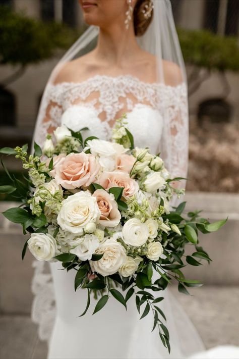 White Rose And Ranunculus Bouquet, White And Blush Rose Bouquet, Ranunculus And Rose Bouquet, Blush Pink And White Bridal Bouquet, Elegant Wedding Bouquets Romantic, White Lisianthus Bouquet, Quicksand Rose Bouquet, White Ranunculus Bouquet, Lisianthus Bridal Bouquet