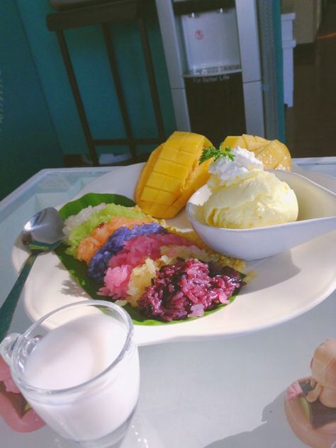 Rainbow sticky rice with mango ice cream, it's very cool for summer season in Thailand. Sticky Rice With Mango, Rice With Mango, Cool For Summer, Mango Sticky Rice, Mango Ice Cream, Sticky Rice, Food Food, Summer Season, Party Food