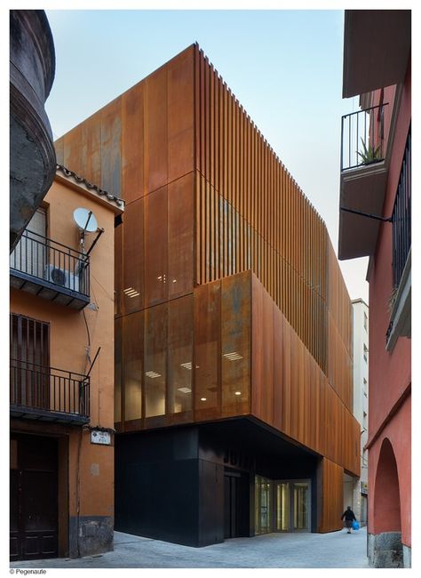 Carlton Hotel, Metal Facade, Law Court, Industrial Architecture, Education Architecture, Commercial Architecture, Building Facade, Salou, Architecture Exterior