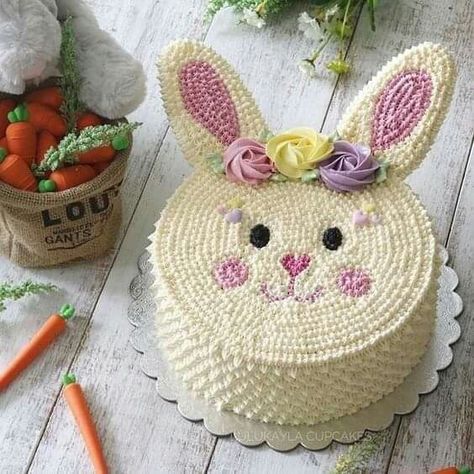 Bunny Buttercream Cake, Bunny Rabbit Birthday Cake, Rabbit Theme Cake, Bunny Cake Birthday, Rabbit Cake Ideas, Rabbit Cake Design, Buttercream Bunny, Bunny Cake Design, Bunny Shaped Cake