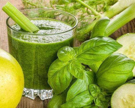 Basil Smoothie Recipe, Basil Water, Basil Smoothie, 30 Day Detox, Easy Green Smoothie, Energy Smoothies, Basil Recipes, Juice Fast, Green Drinks